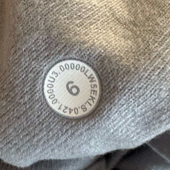 Lululemon Ready to Rulu High-Rise Jogger in
Heathered Raceway Grey - Picture 4 of 9